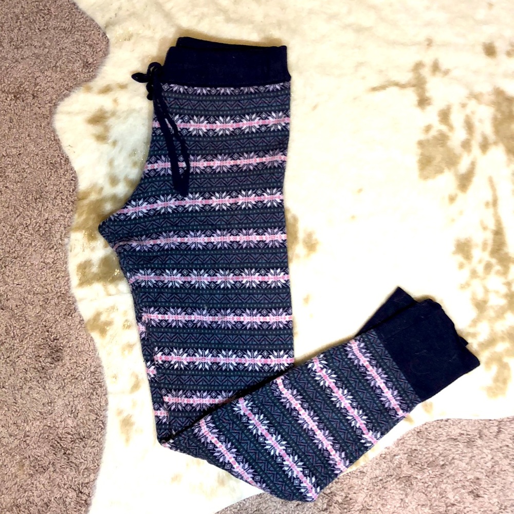 Thick and cozy knit leggings
